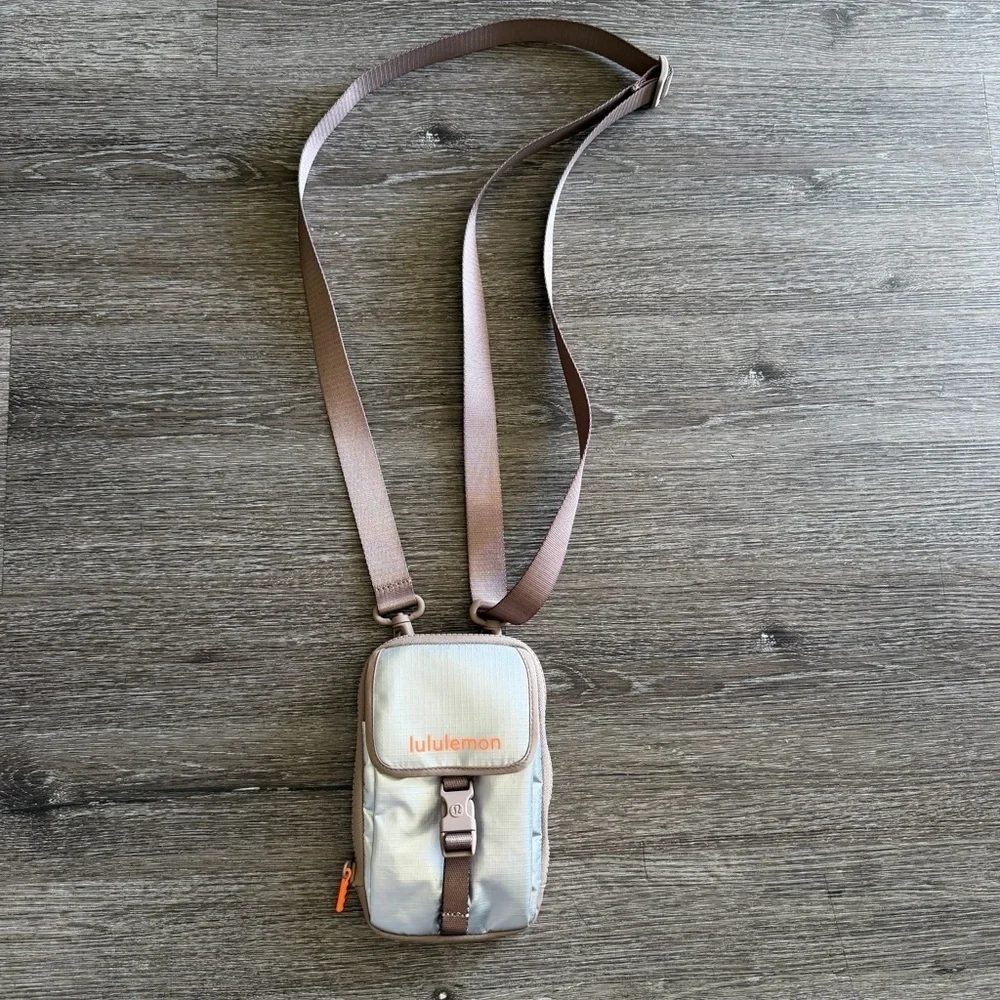 lululemon athletica Tan and Silver Crossbody Bag